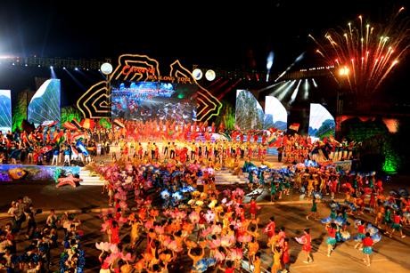 2015 Ha Long Carnival to kick off  - ảnh 1